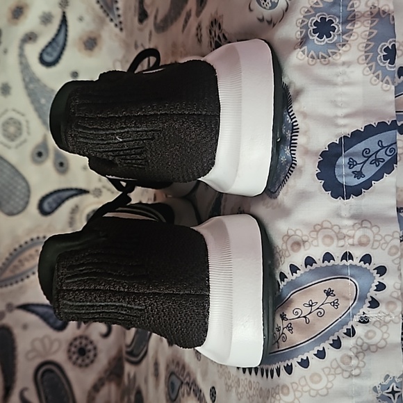 ADIDAS - Picture 4 of 10